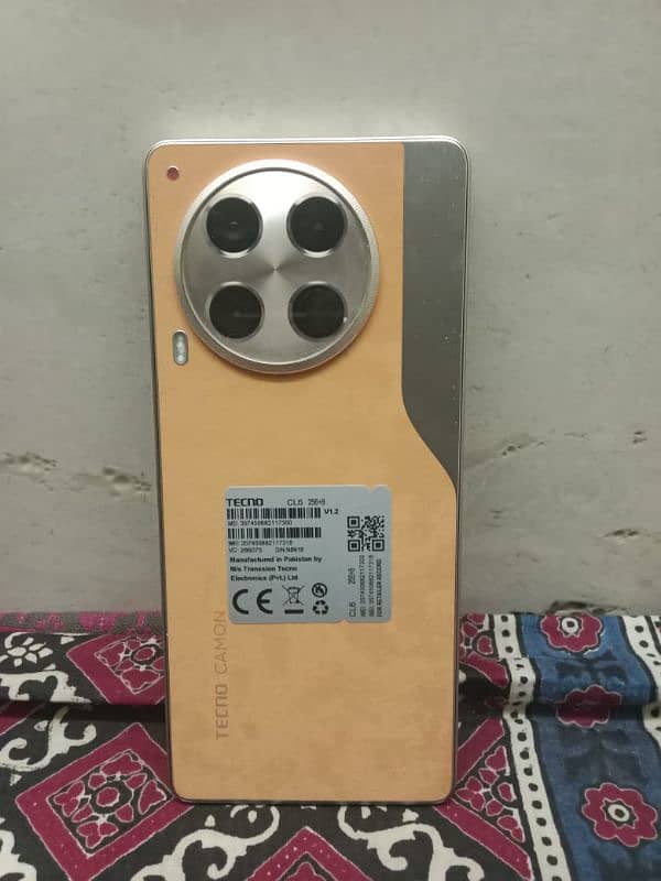 techno camon30 Louis edition 16gb ram 256gb room 7