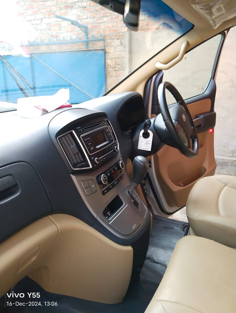 Hyundai Grand Starex 2021 GLX Model For Sale 8