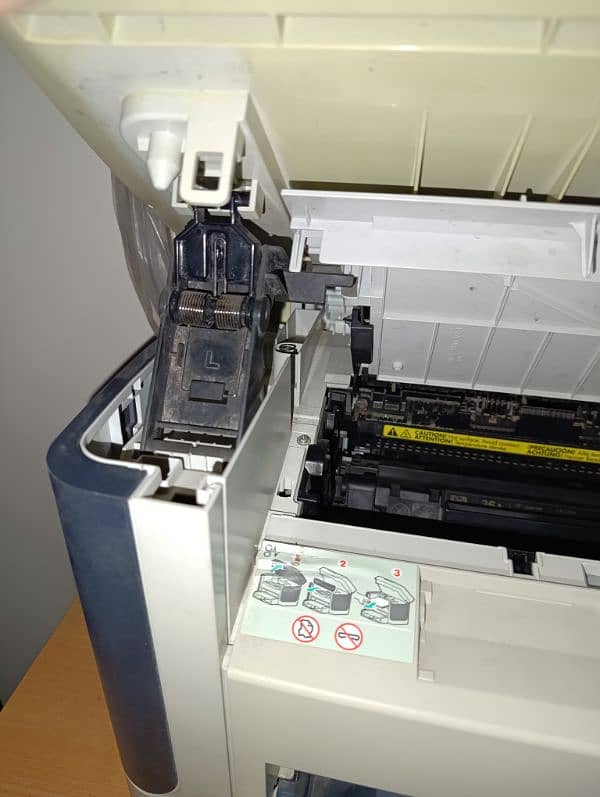 HP laserjet M1522nf 1