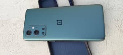 oneplus 9 pro 10 by 10 condition with box and charger