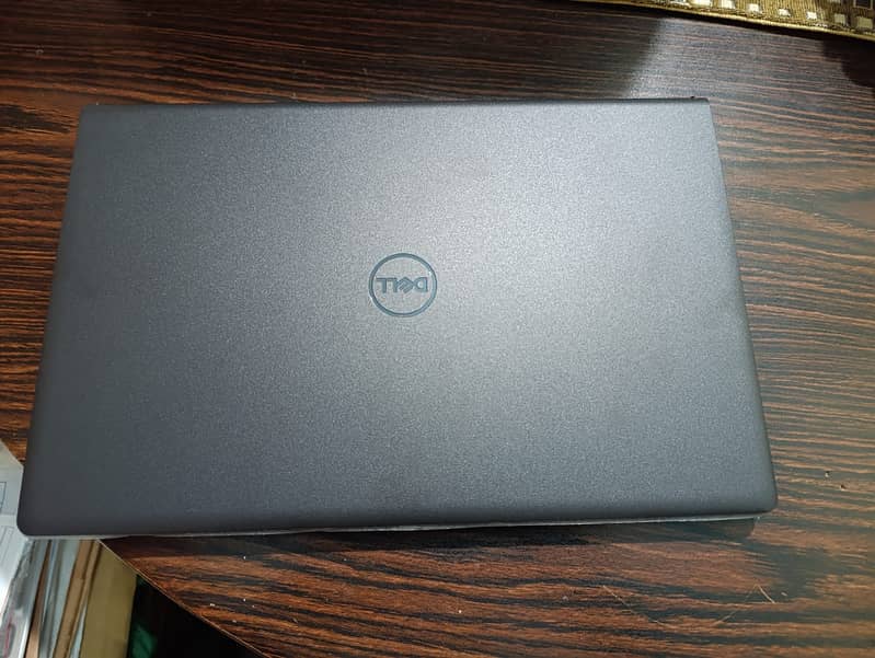 Dell Inspiron 15 3520 1