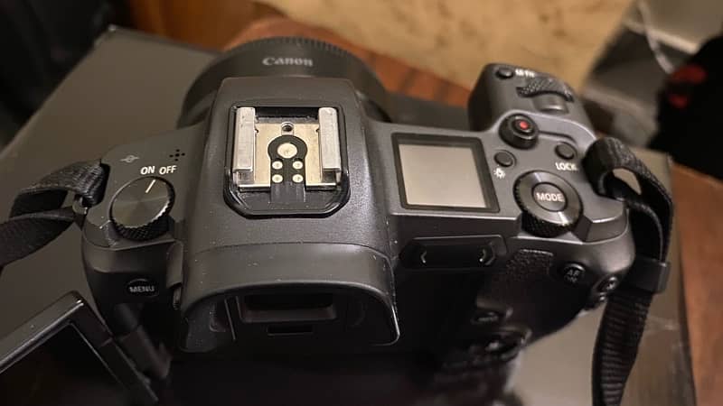 canon R camera body only 4