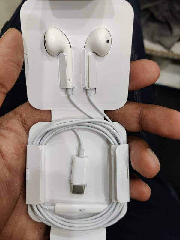 Apple C type handfree 3