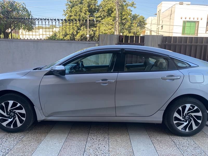 Honda Civic Oriel 2017 6