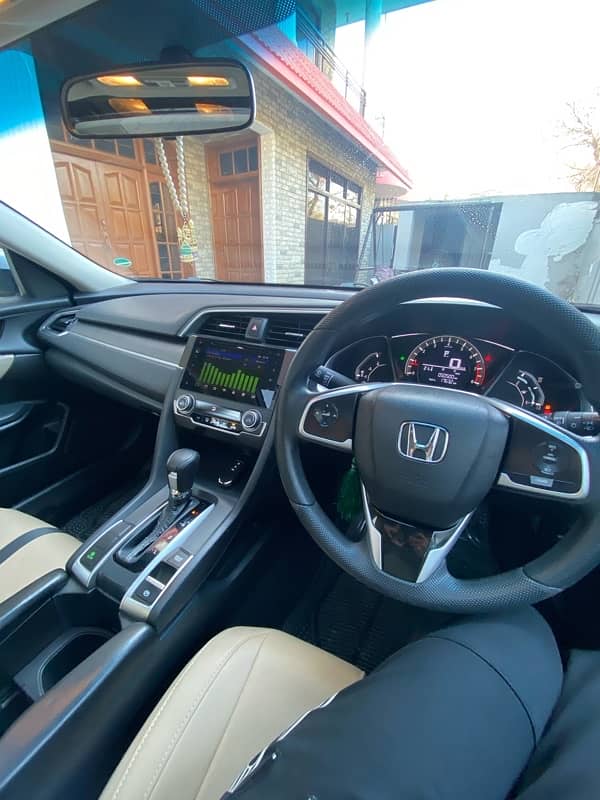 Honda Civic Oriel 2017 10