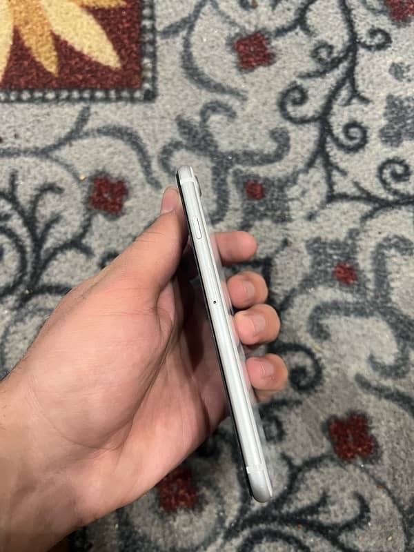 iPhone SE 2020 64gb pta prove 1