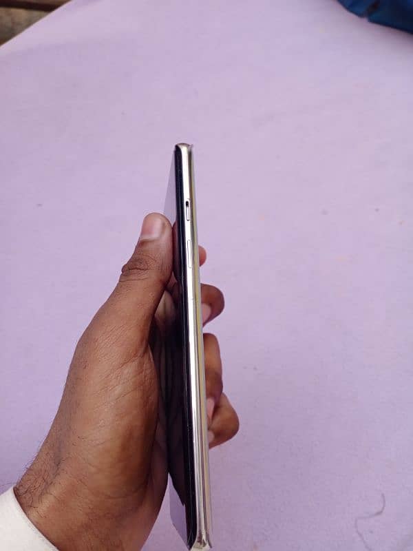 oneplus 8 ora glow colour 12+12 Ram 256 storage 4