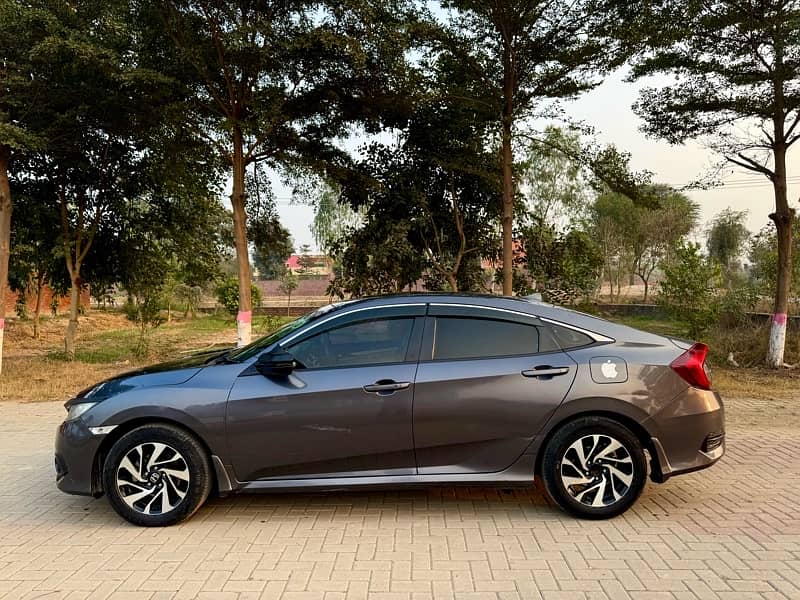 Honda Civic Oriel 2017 3