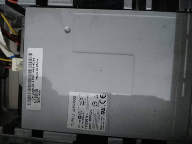 Dell Optiplex 210L Desktop for urgent Sale 6