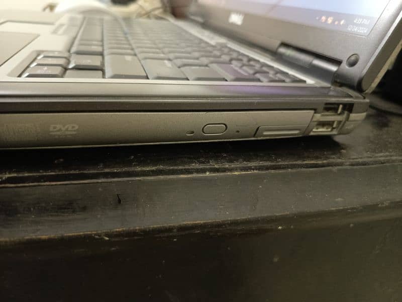 Dell Latitude D630 3GB Ram or 150 Hard 4