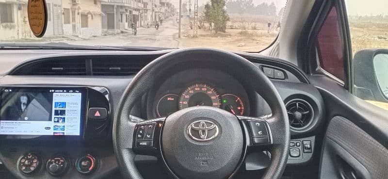 Toyota Vitz 2017 1