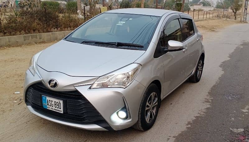 Toyota Vitz 2017 10