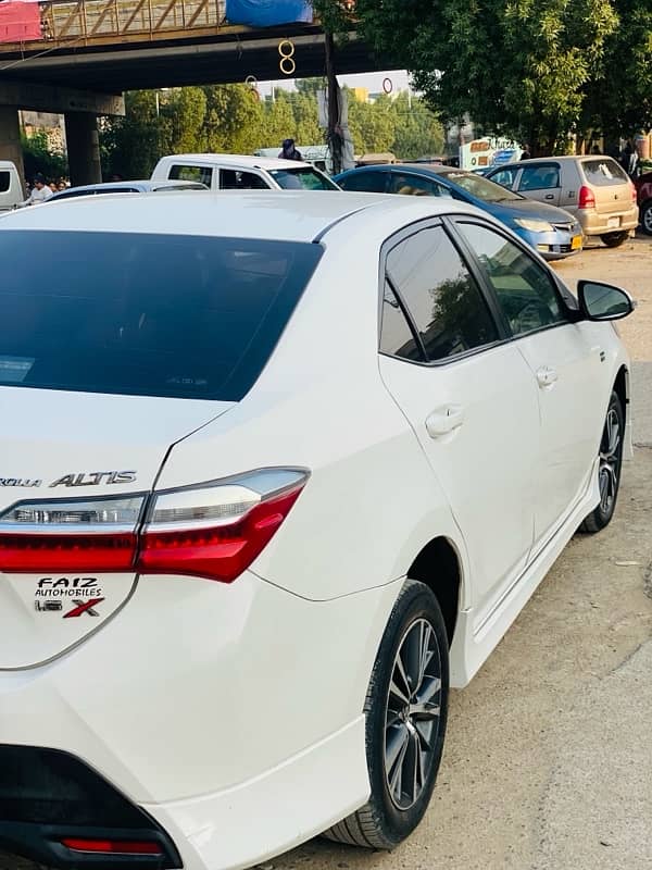 Toyota Corolla Altis 2021 5