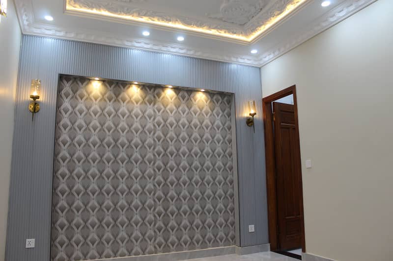 5 Marla Brand New Lavish House For Sale in Jade Ext Block Park View City Lahore 11