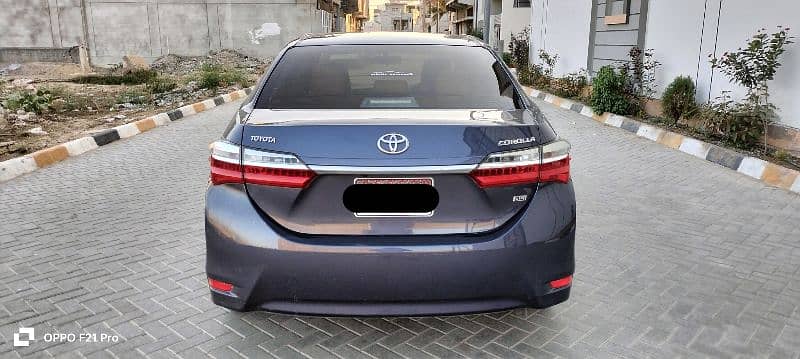 Toyota Corolla GLI strong blue color 2017 6