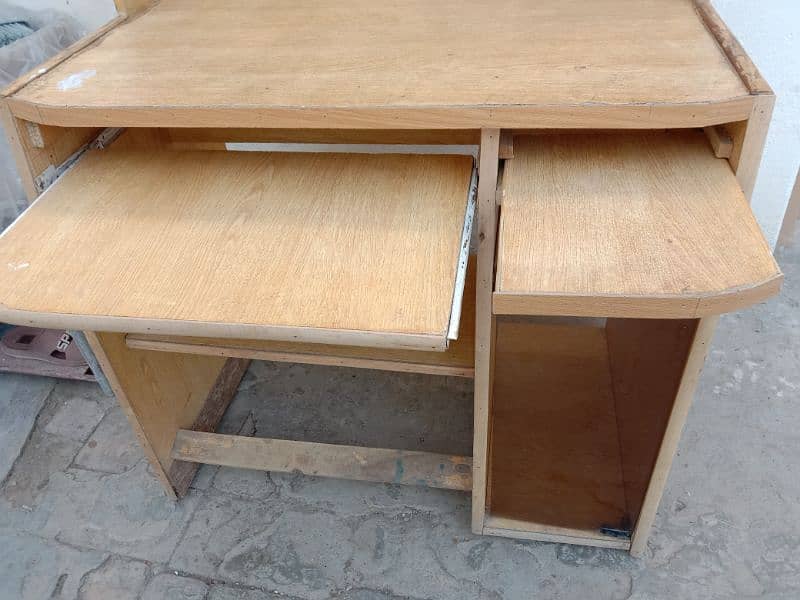 Computer Table For Sale 2