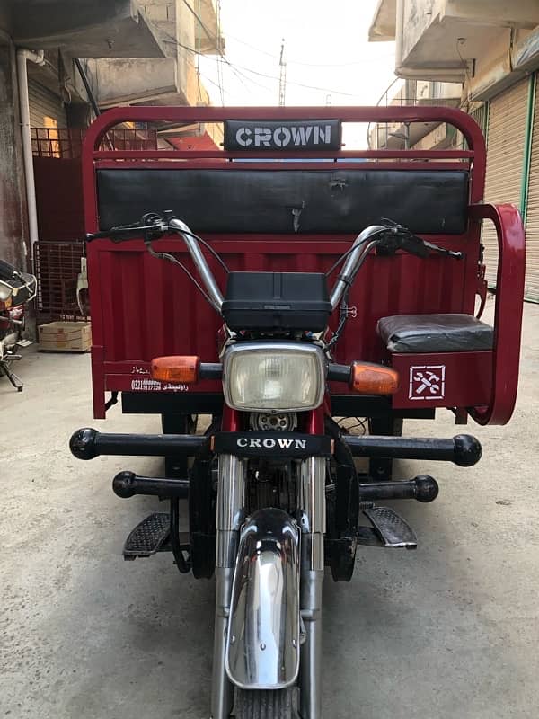 Crwon loading Riksha 100CC 12