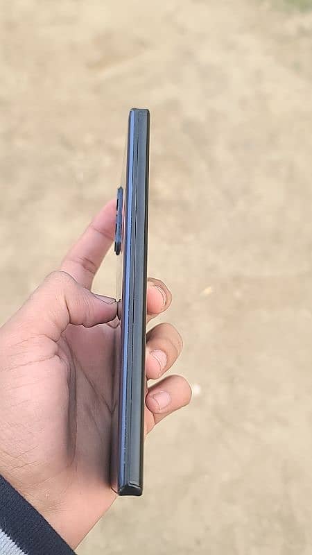 Moto Edge plus 12gb ram 256 5