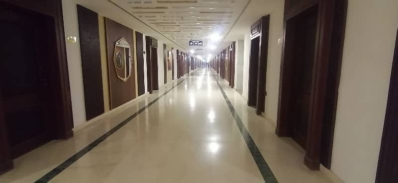 611 Sq. Ft Office Available On Rent In Giga Mall World Trade Center Dha Phase2 7