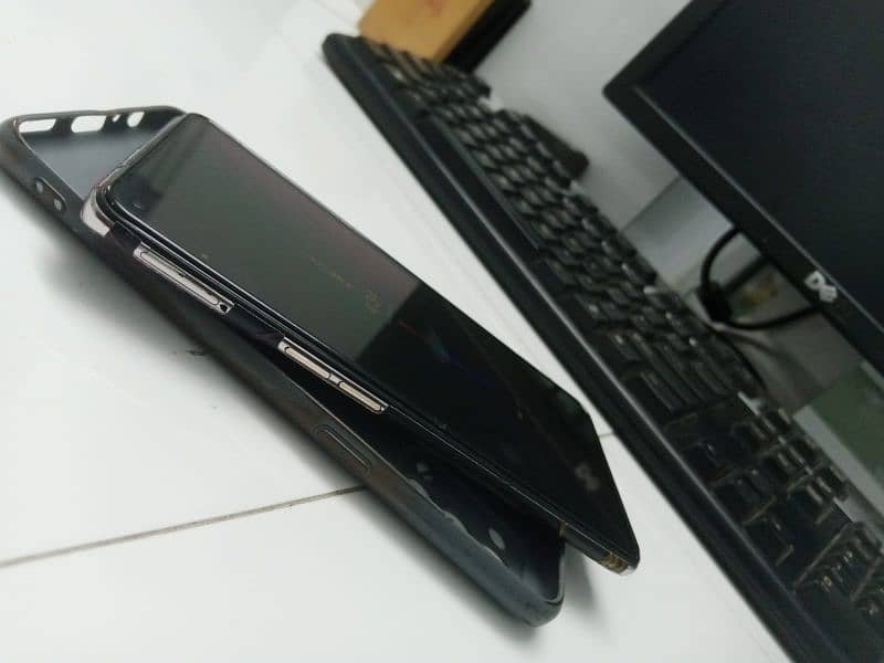 OPPO Reno 5 5g in excellent condition 3