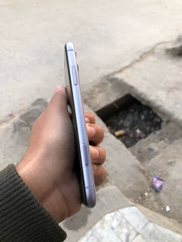 Iphone 11 jv 64 gb 4