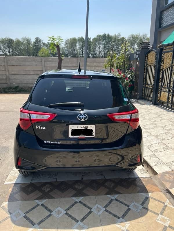 Toyota Vitz 2019 4