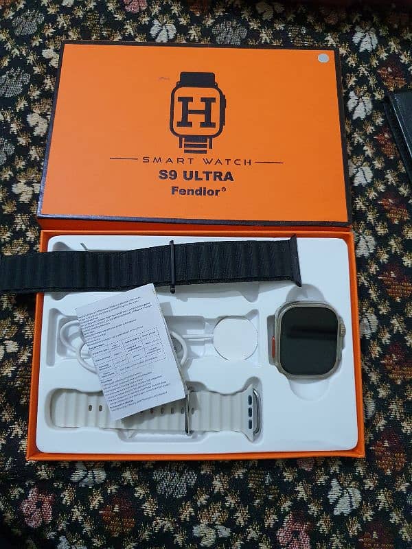 Hublot  limited edition luxury watch + free smart watch 6