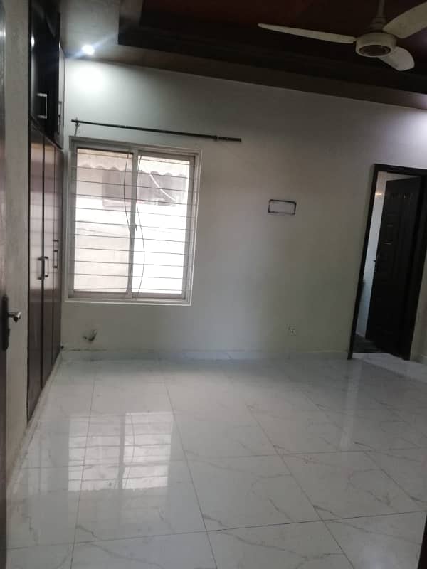 5 Marla used House Available for sale in Bahria Town Lahore 7