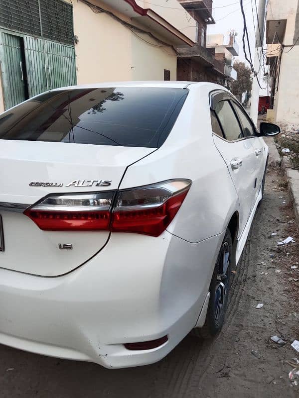 Toyota Altis 1.6 2018 4