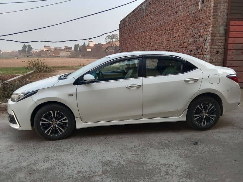 Toyota Altis 1.6 2018 5