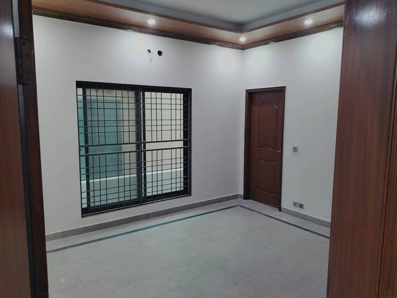 3 Marla separate office and bachelors house for rent 5