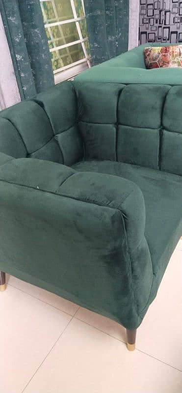 7 seater sofa set  with 4 seater setty  alongwith sofa covers 4