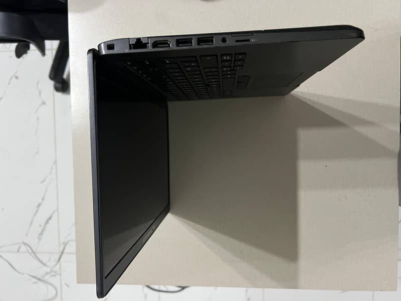 Dell latitude 5400 Core i7 8th gen (512 M2 NVME / 32 GB RAM) 6