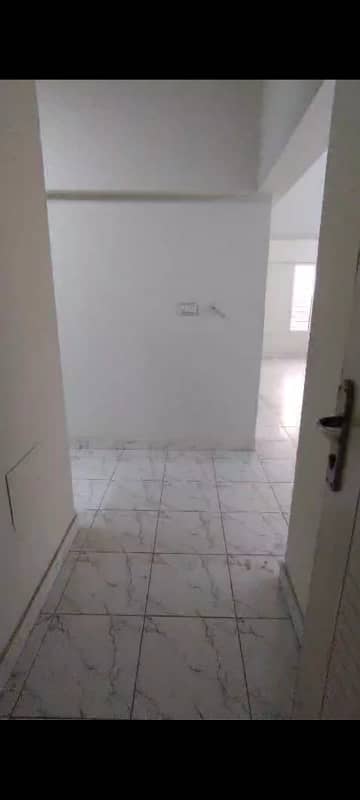 4 BED DD FLAT FOR RENT (GOHAR TOWER) IN GULSHAN E IQBAL BLOCK 13D3 15