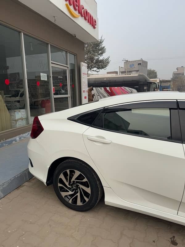 Honda Civic VTi Oriel Prosmatec 2018 4