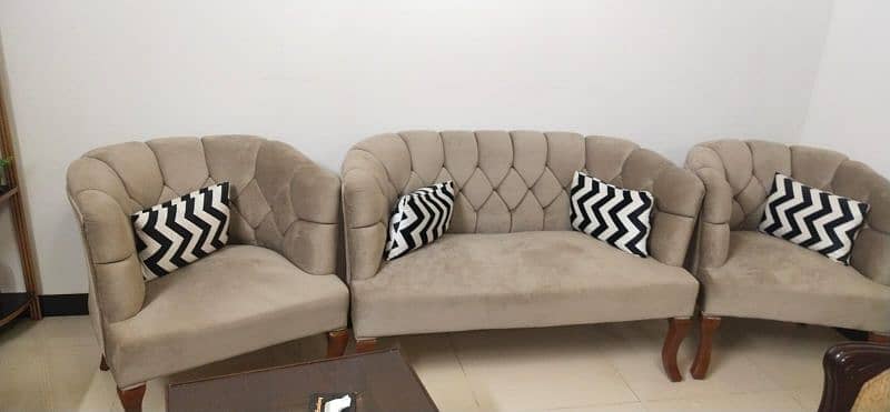 4 seater sofa in Islamabad 0