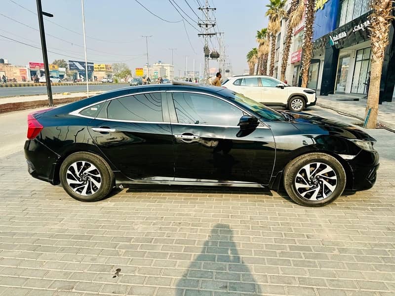 Honda Civic Oriel 2017 6