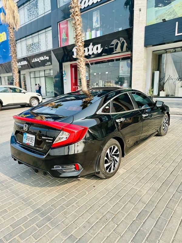 Honda Civic Oriel 2017 15