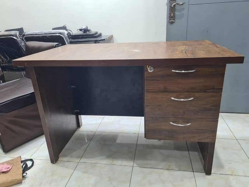 office furniture only 1 month use 2