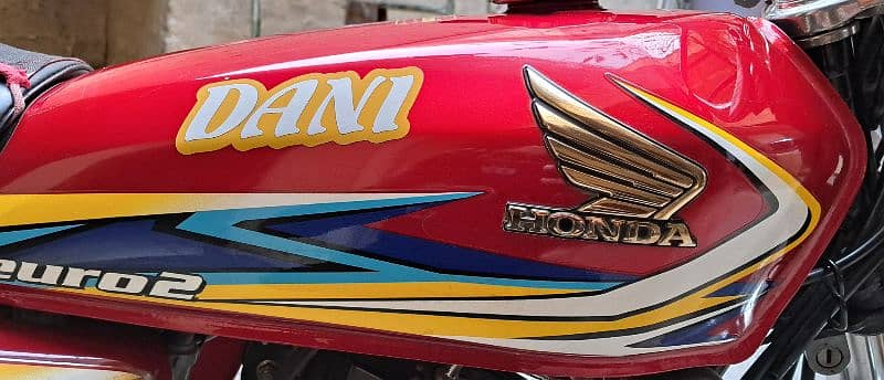 Honda 125 Genuine Tanki Tapay 1