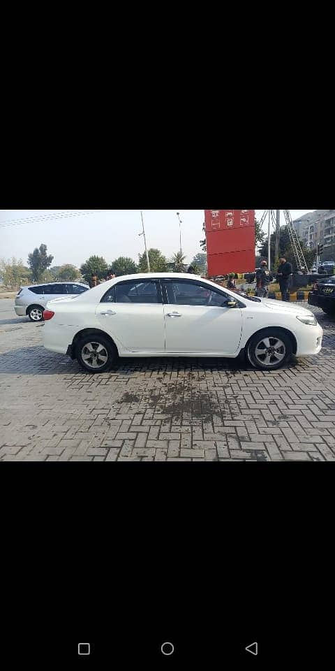 Toyota Corolla XLi VVTi 2012 3