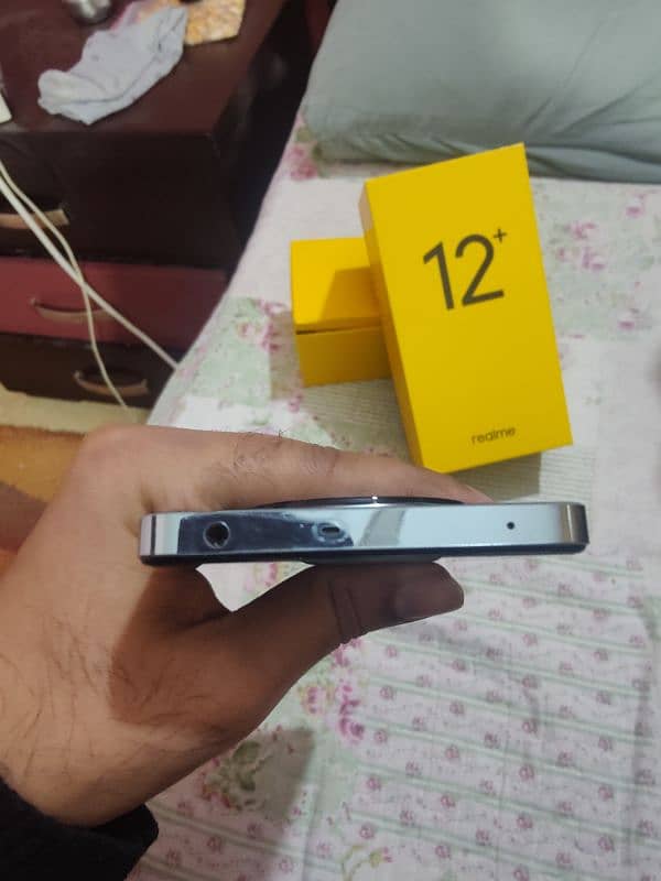 Realme 12plus 5g (8/256) 6