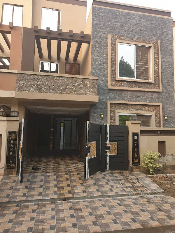 5 Marla Like New House With Gas Available For Sale In Bahria Town Lahore 0