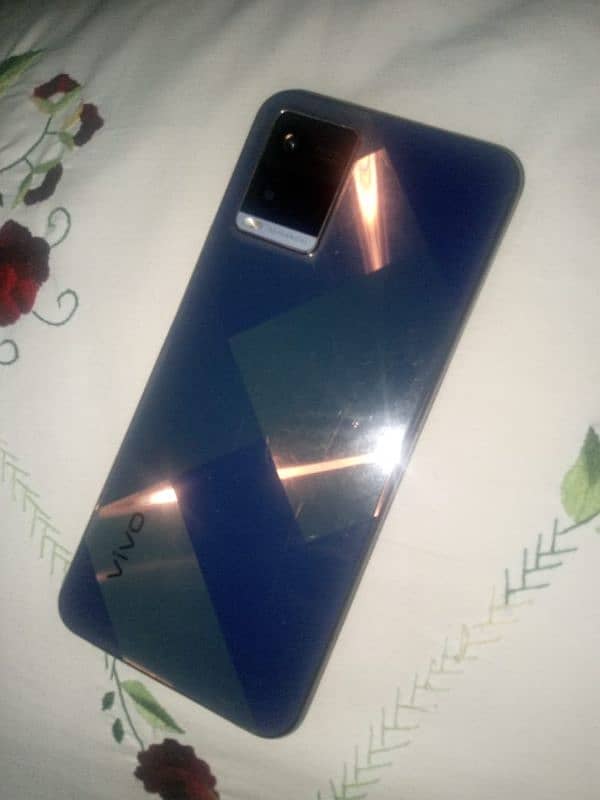 vivo y21 for sale . all okay 0