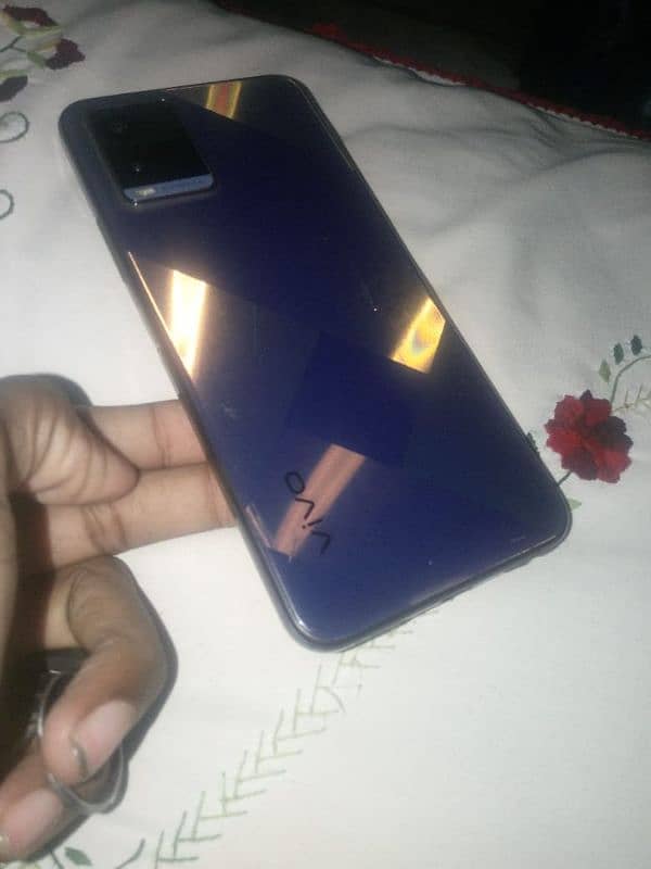 vivo y21 for sale . all okay 4