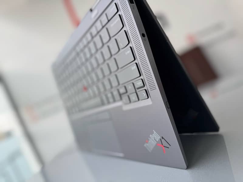 Lenovo X1 Thinkpad Yoga | Lenovo Laptop 3