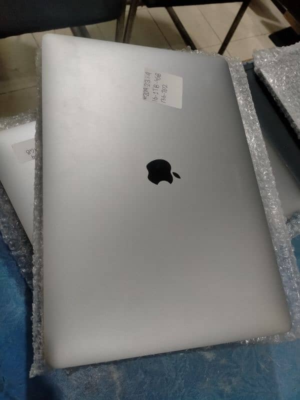 Apple MacBook Pro 2019 16" Intel core i9 16/1TB 4