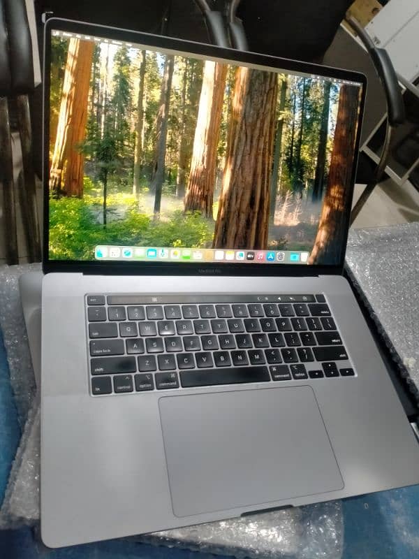 Apple MacBook Pro 2019 16" Intel core i9 16/1TB 5