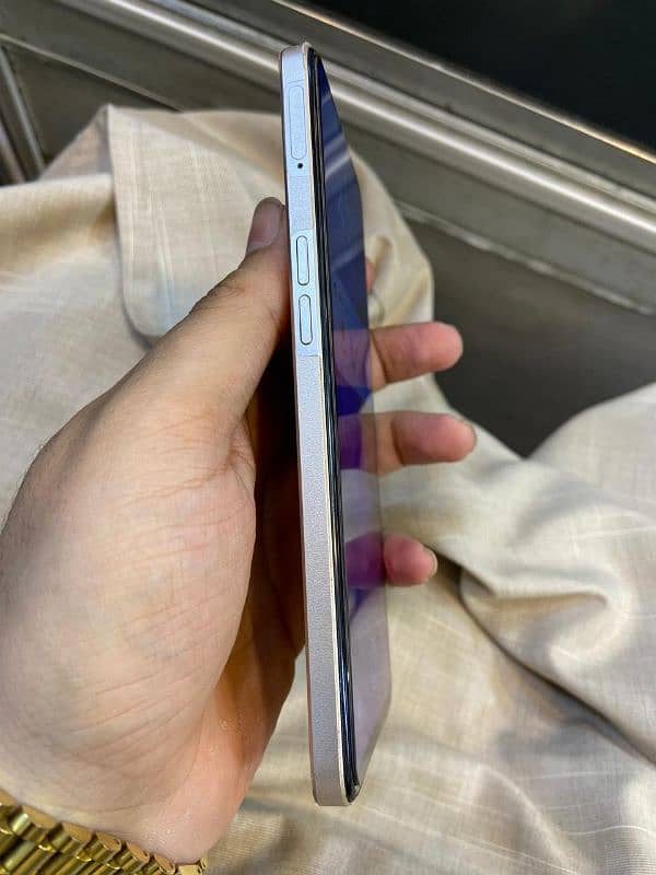 Oppo F21 Pro 3