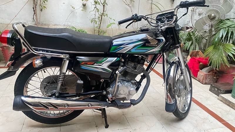 Honda Cg 125 2023 All Punjab number 3